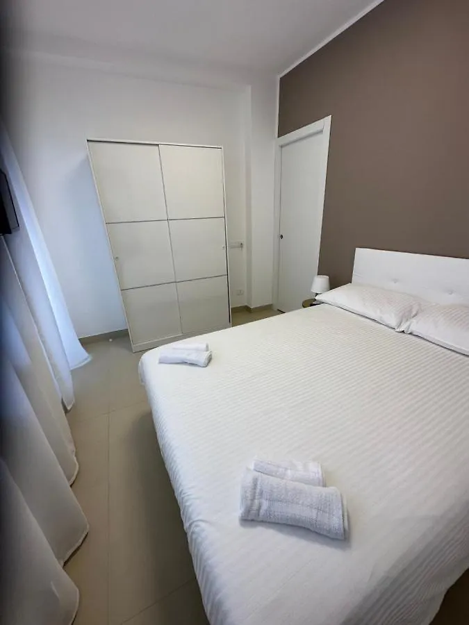 Four Rooms Naxos Giardini Naxos Bed & Breakfast