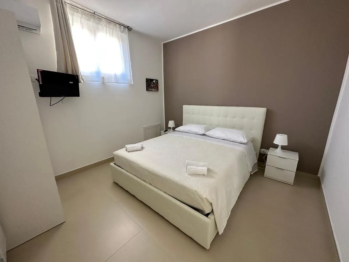 Four Rooms Naxos Giardini Naxos Bed & Breakfast