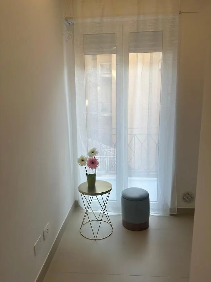 Four Rooms Naxos Giardini Naxos 0*,  Italia