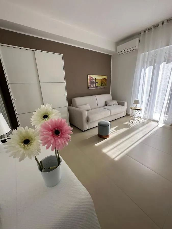 Bed & Breakfast Four Rooms Naxos Giardini Naxos Italia