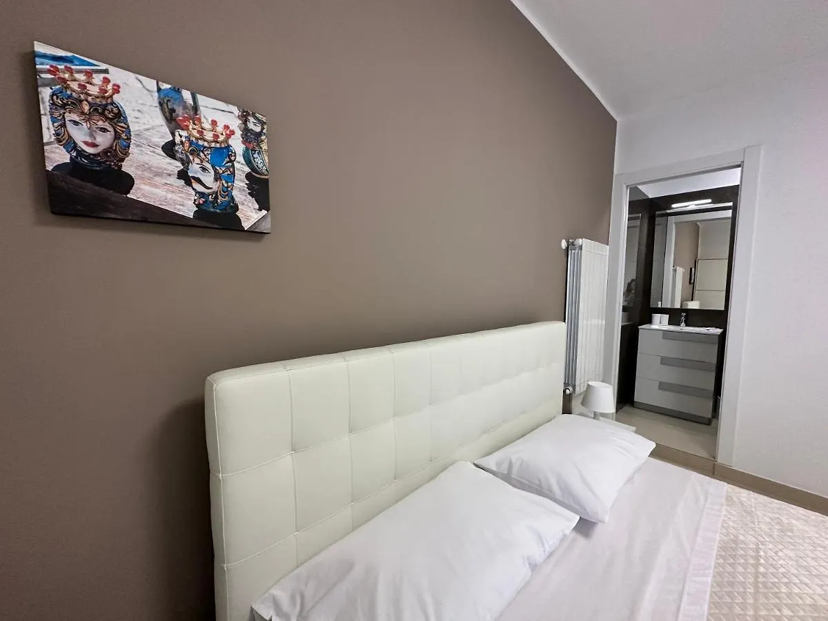 Four Rooms Naxos Giardini Naxos Italy